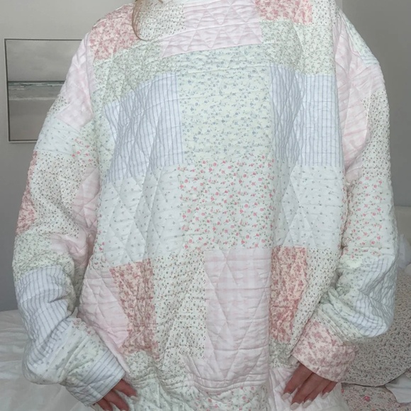 135 NWT 2 Pc Boutique Quilted SET - Picture 13 of 16